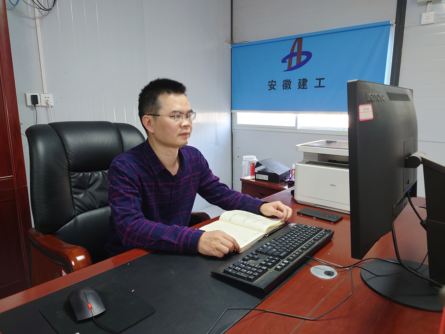 基層職工熱議黨的二十大系列報(bào)道（五） ：攻堅(jiān)克難、奮勇前行，向公司交出一份份高質(zhì)量答卷！